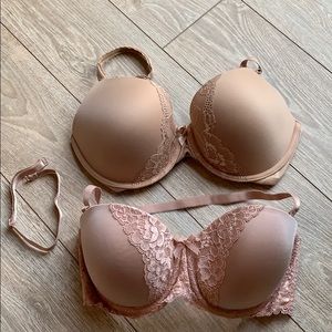 Bundle of 2 Lace Victoria’s Secret bras 32DDD